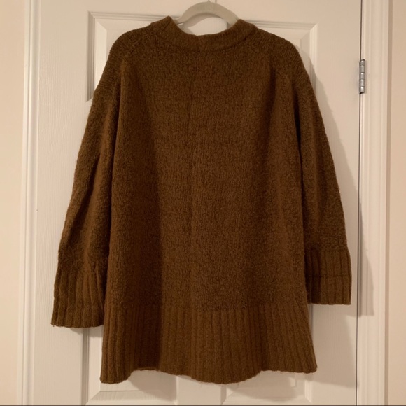 Oversized Knit Sweater - Picture 5 of 5